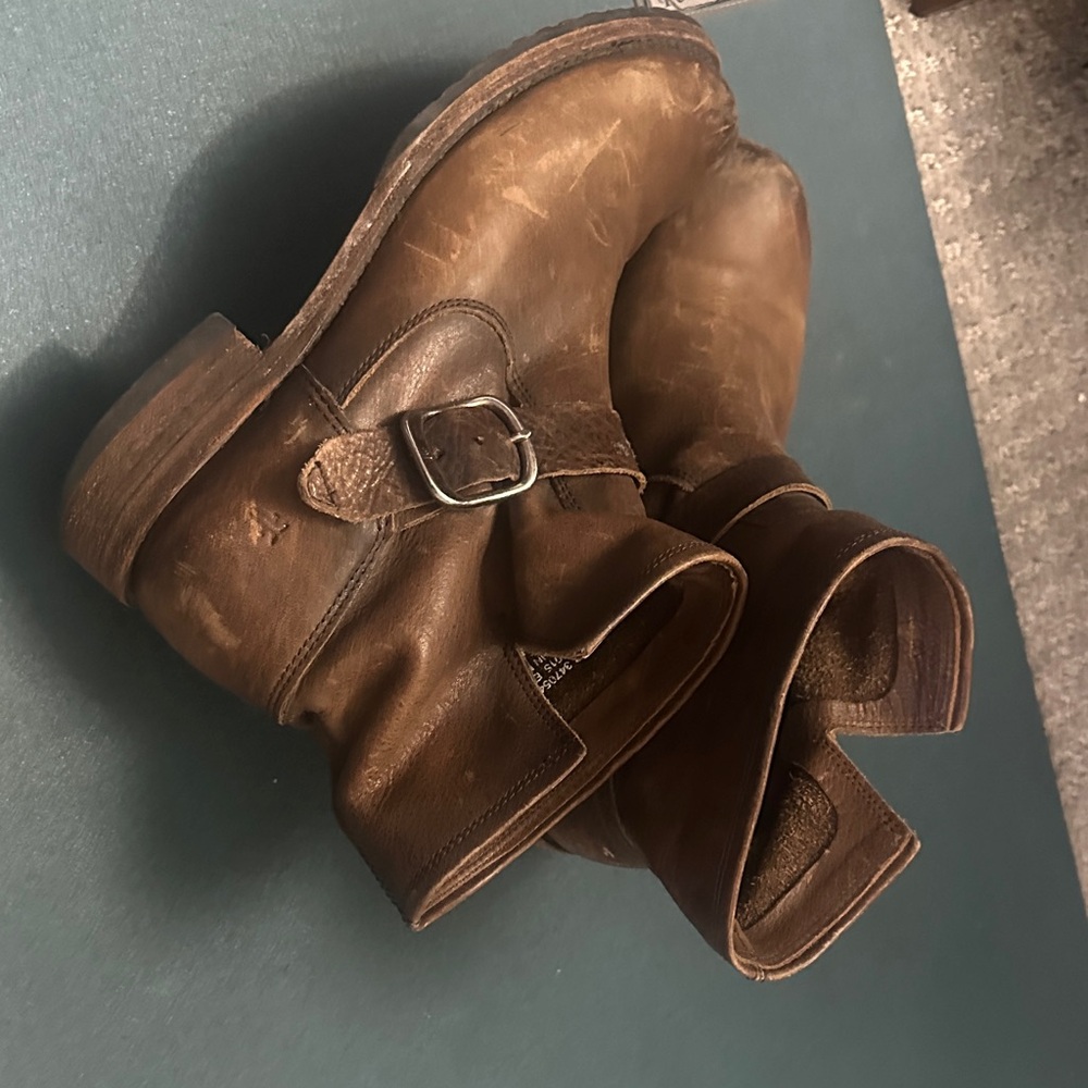 FRYE AND CO. Brown Ankle Boots